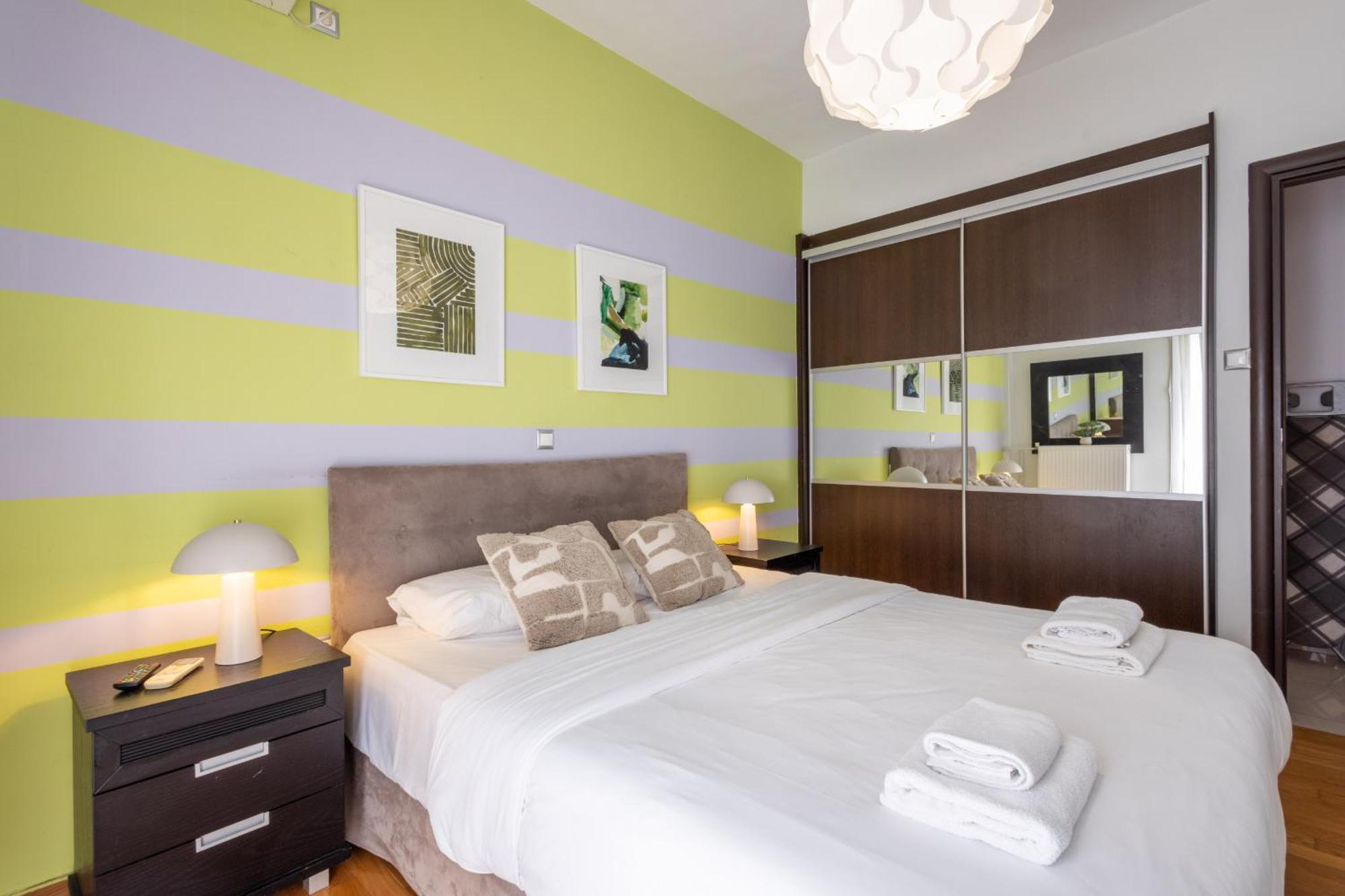 A Luxury & Comfortable Apt In Athens Luaran gambar